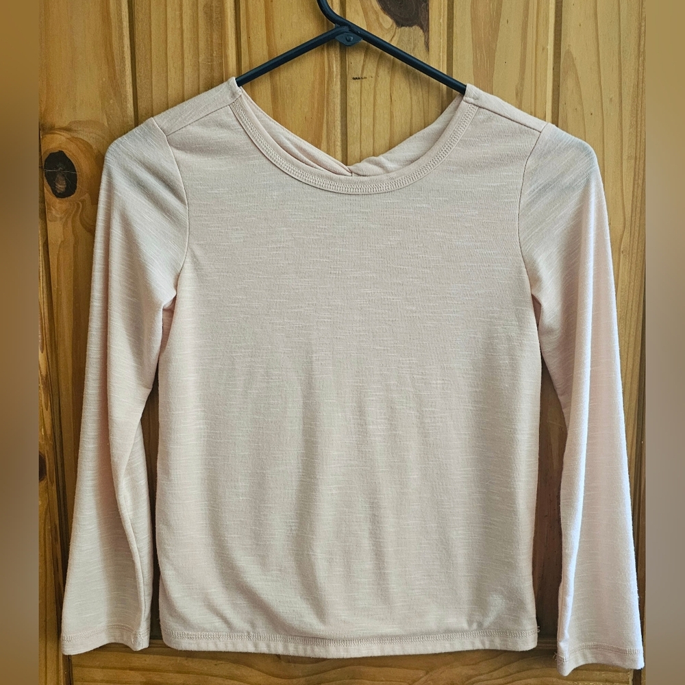Girls pink shirt with keyhole in back